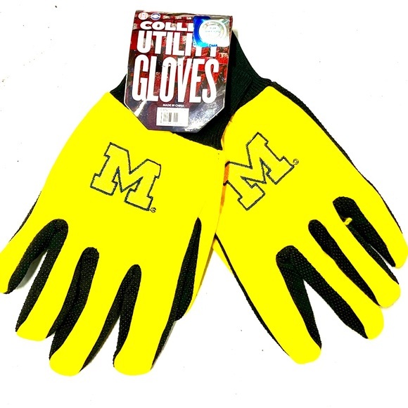 university of michigan gloves.  U of M gloves.  Logo is blue and gold. - Picture 1 of 2
